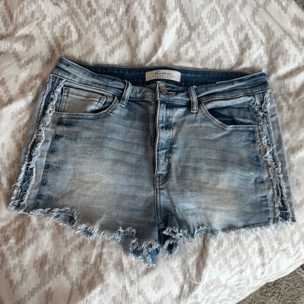 Kancan Women’s Frayed Denim Shorts